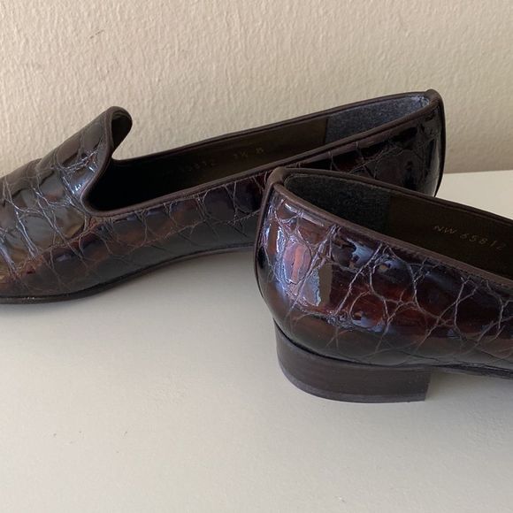 Stuart Weitzman Brown Mock Croc Patent Leather Slip On Loafers Size 7.6 - Picture 10 of 13